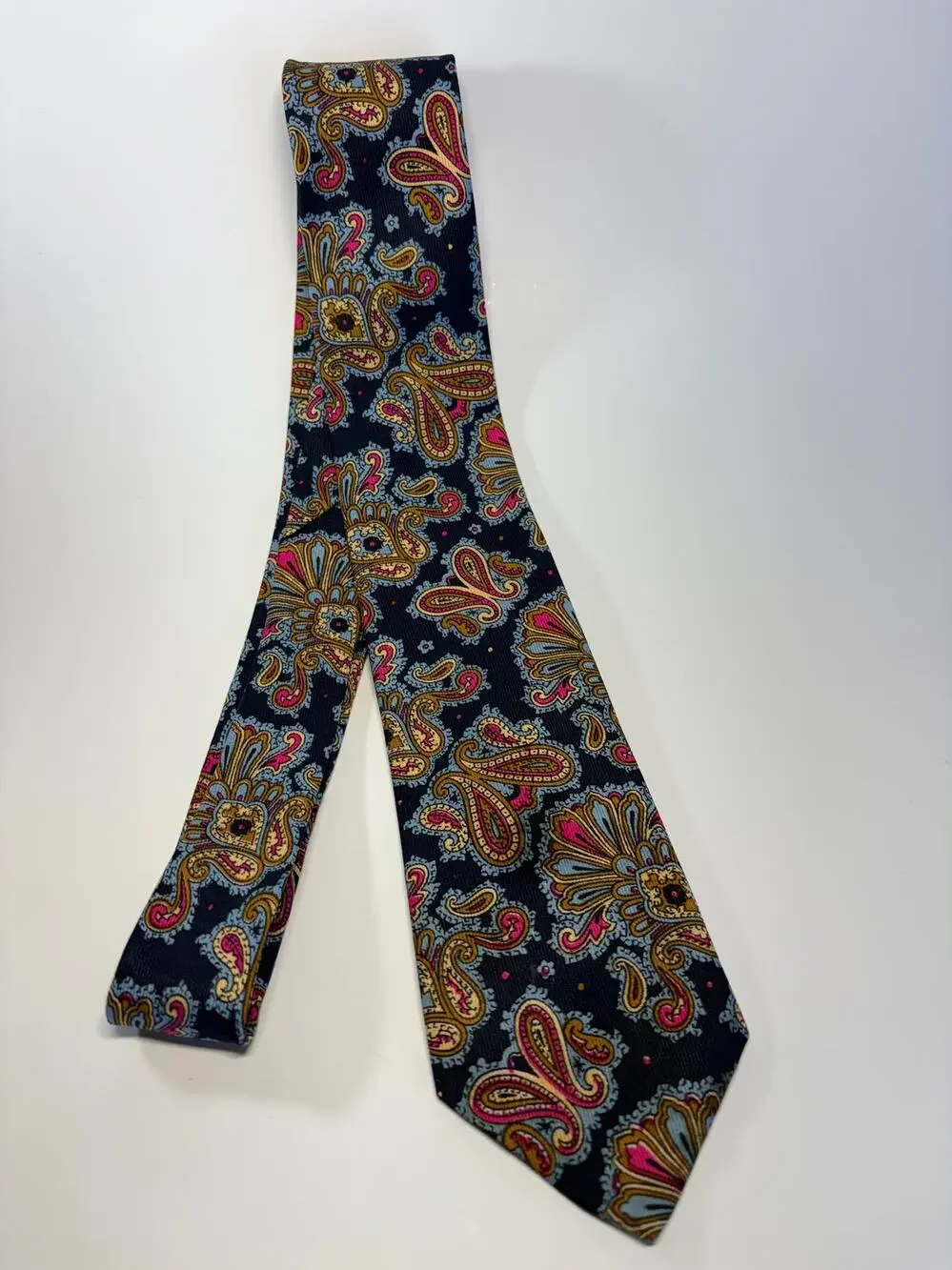 Avon Paisley Tie - Pre-Owned Excellent Condition